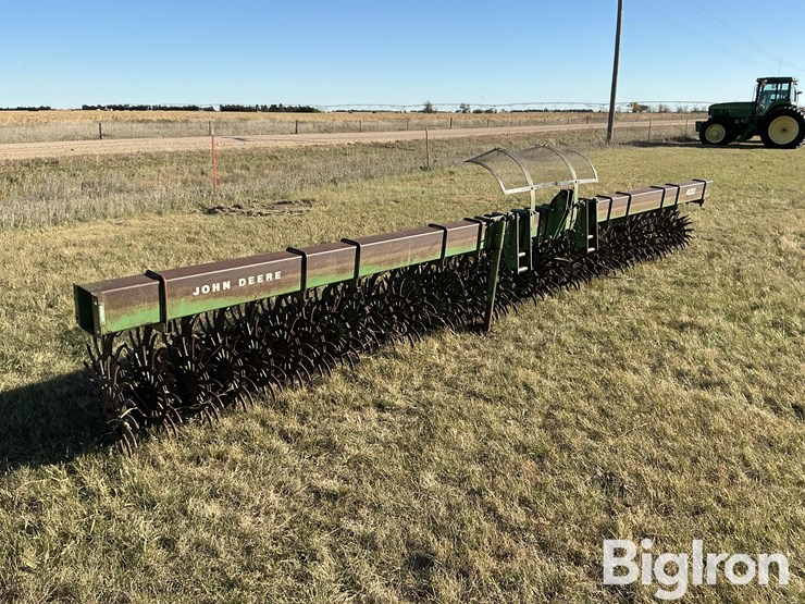 john-deere-400-image-1