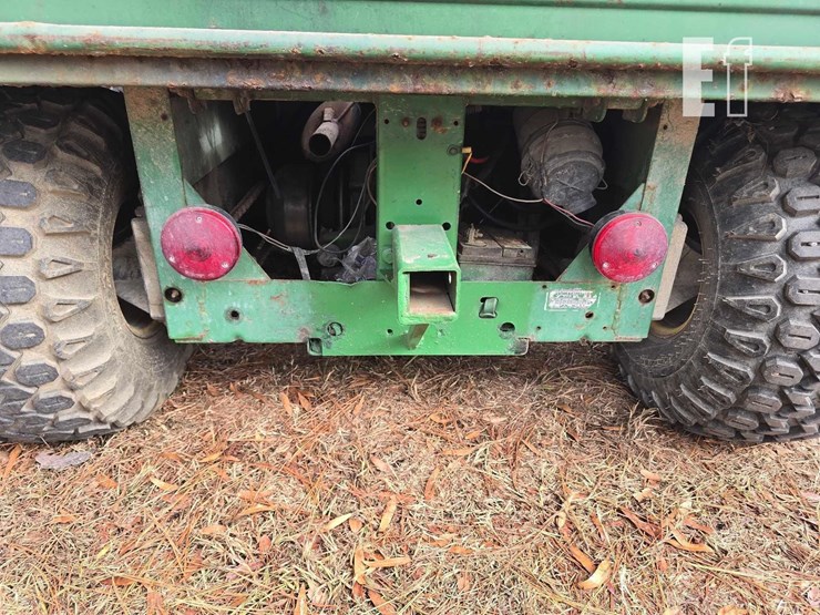 john-deere-gator-image-11