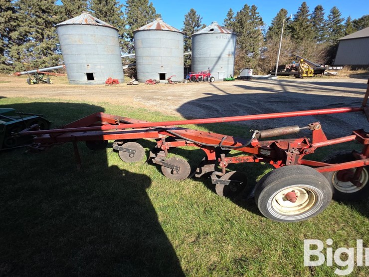 international-510-image-8