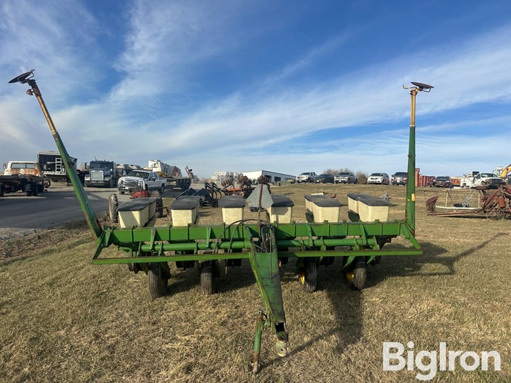 john-deere-7000-image-2