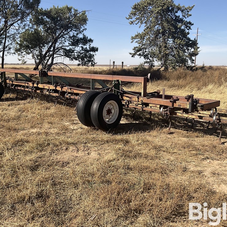 Bigham Bros 3-Pt Duckbill Winged Ripper Plow