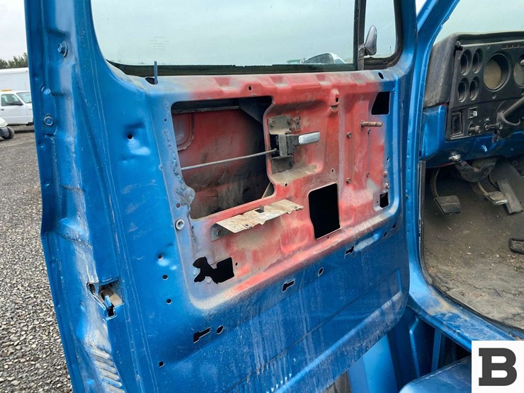 chevrolet-cheyenne-truck---caution-image-25