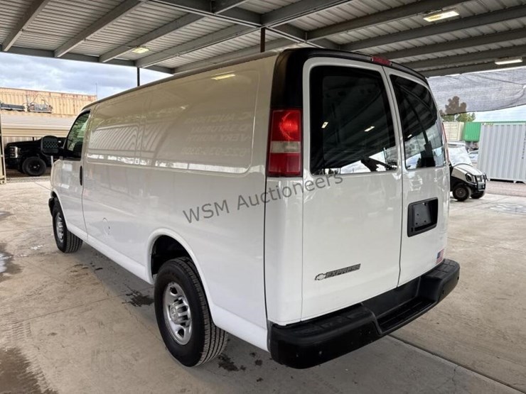 2014-chevrolet-express-2500-image-7