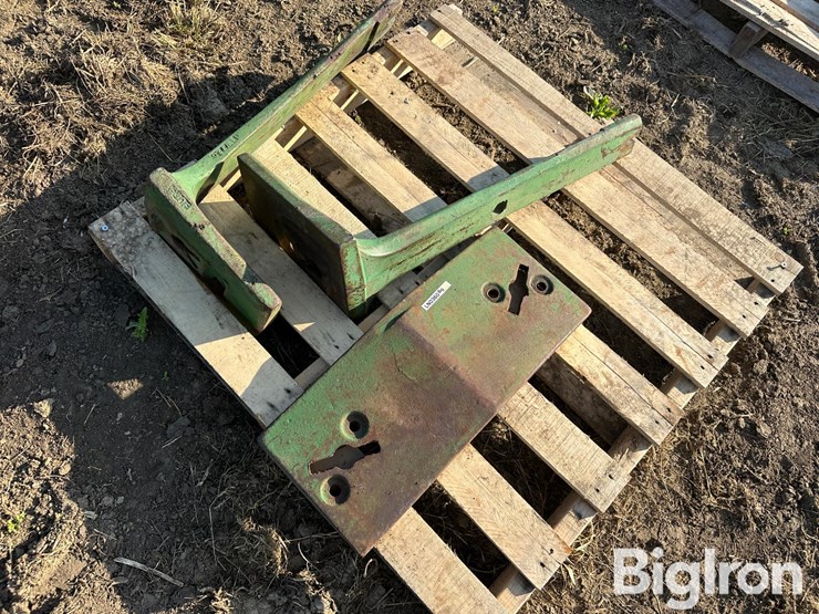 john-deere-10-image-1