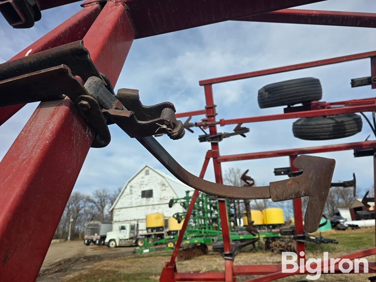 case-ih-4800-image-17