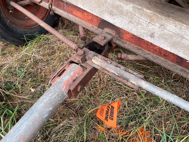 #206-•-kory-gravity-box-on-running-gear-(boyceville,-wi)-image-12