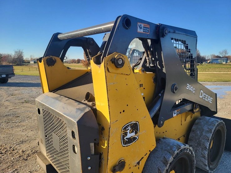 2018-deere-314g-image-27