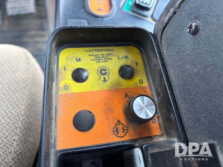 case-ih-titan-4530-image-86