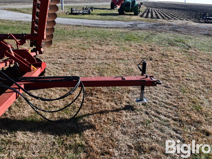 case-ih-3950-image-10