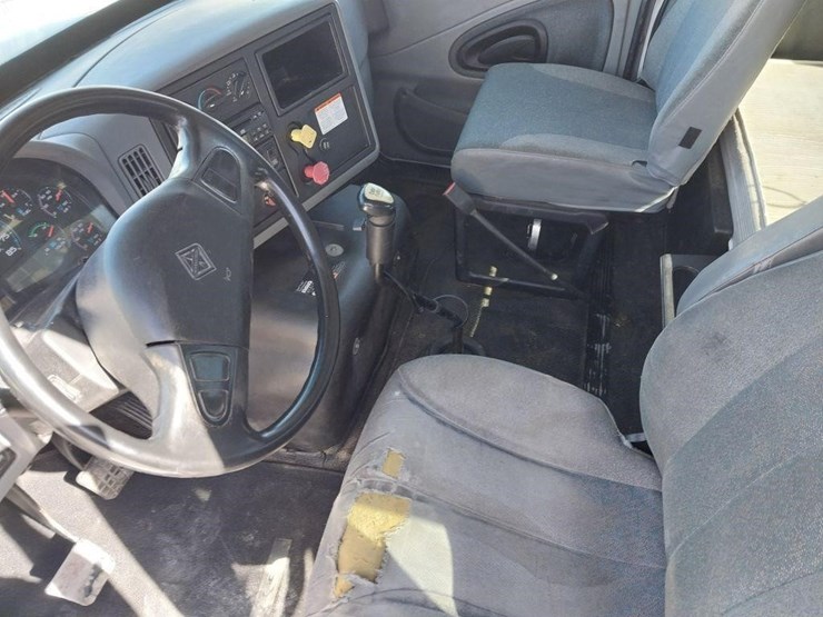 2006-international-8600-image-14