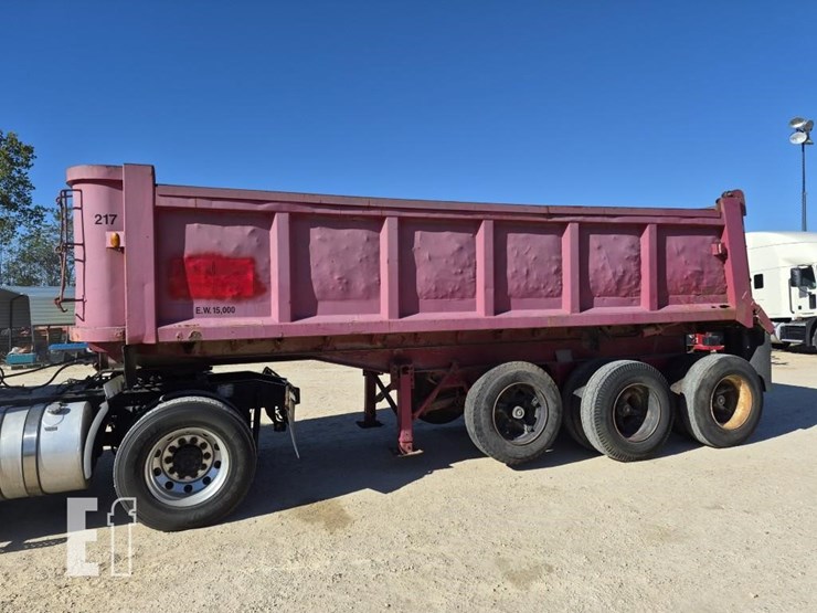 heil-trailer-image-14