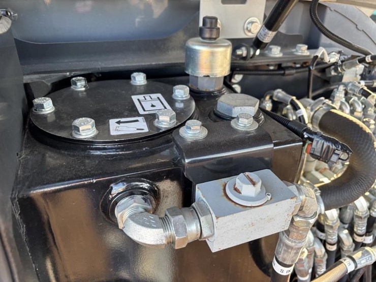 takeuchi-tb230-image-44