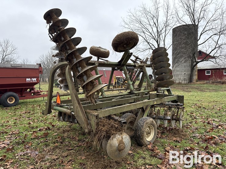 john-deere-230-image-5