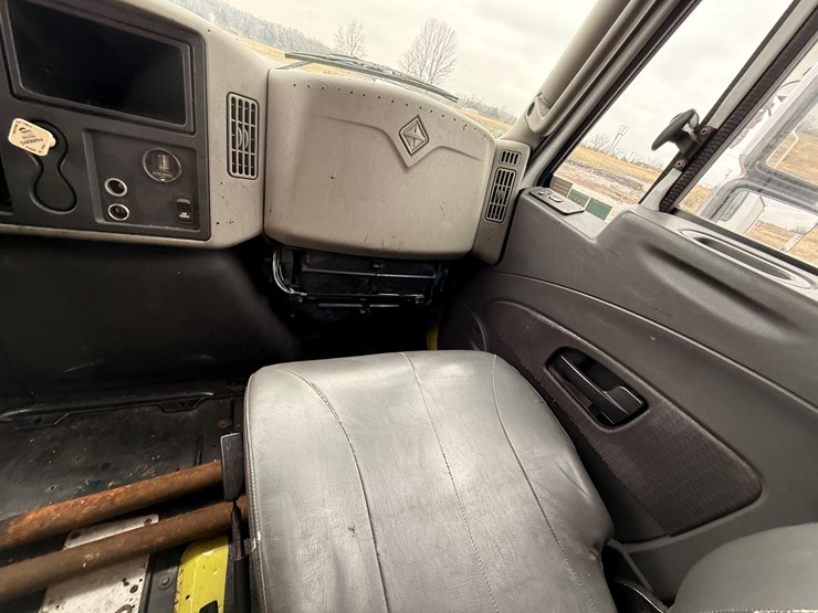 international-durastar-4300-image-35