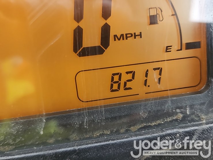 2013-john-deere-gator-image-18