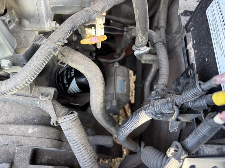 2020-toyota-8fg35u-image-37