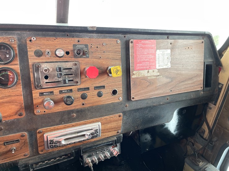 #1166-•-1987-autocar-dump-truck-(has-mn-title)-image-22