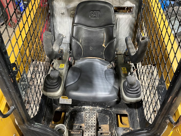 caterpillar-249d-image-25