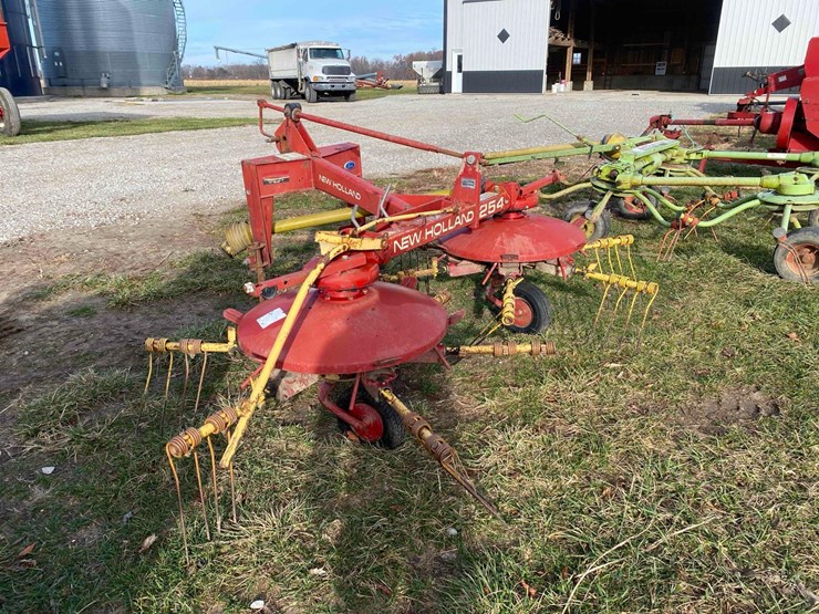 new-holland-254-image-4