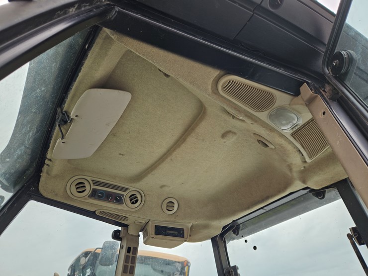 john-deere-6115d-image-11