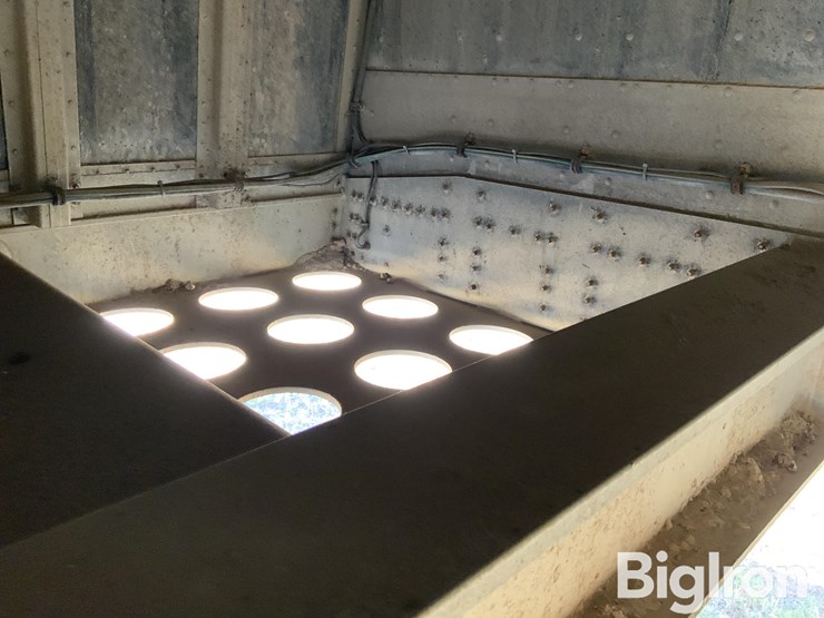 2006-cornhusker-hopper-bottom-image-19