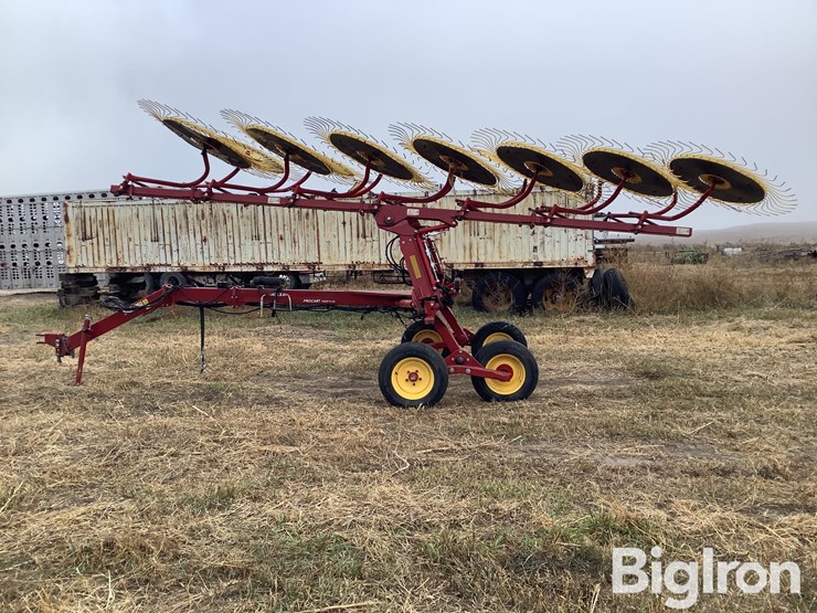 2018-new-holland-14-image-8