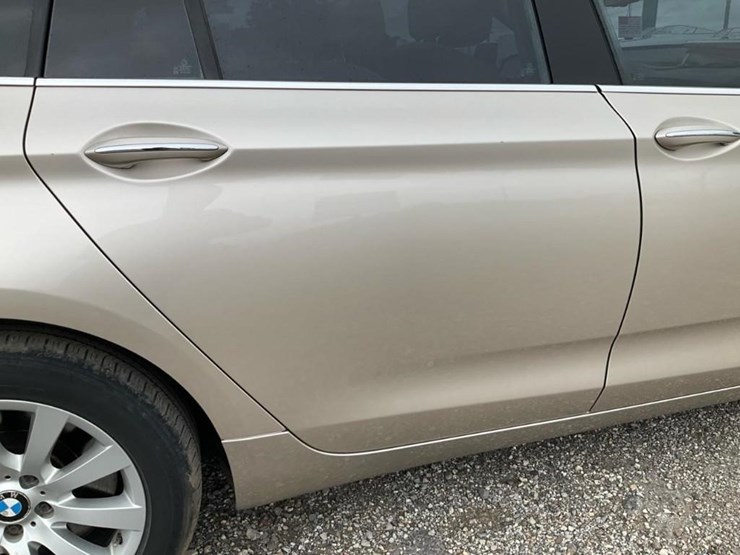 #2053-•-2010-bmw-550gt-car*-image-29