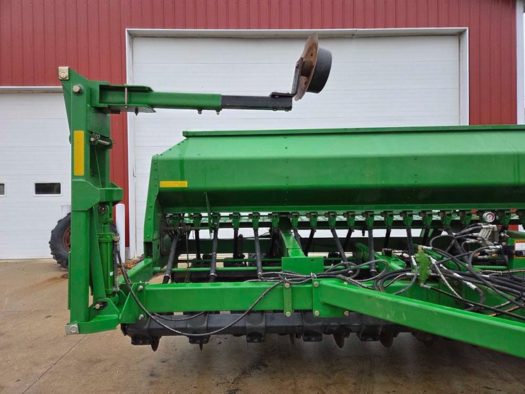 john-deere-1590-image-13