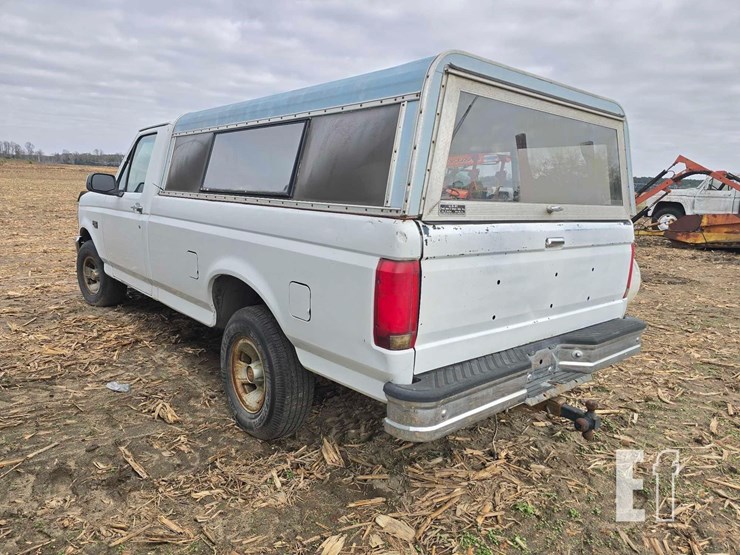 1994-ford-f150-xl-image-2