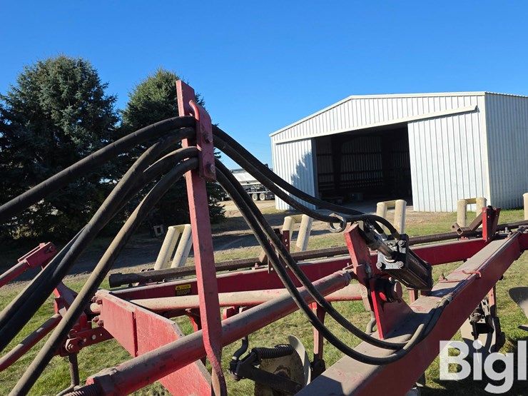 international-700-image-13