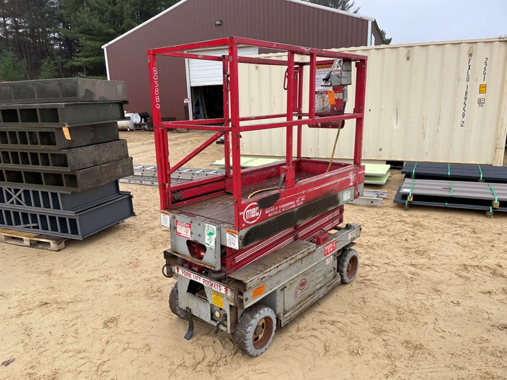 #300-•-1996-mec-scissor-lift-image-5