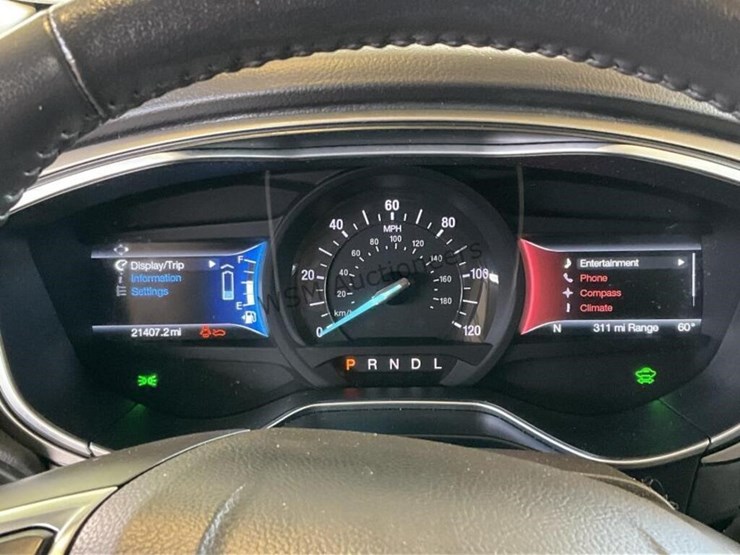 2016-ford-fusion-hybrid-sdn-image-18