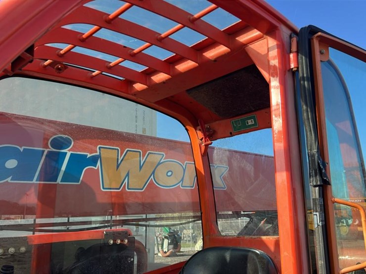 2005-lull-644e-42-image-15