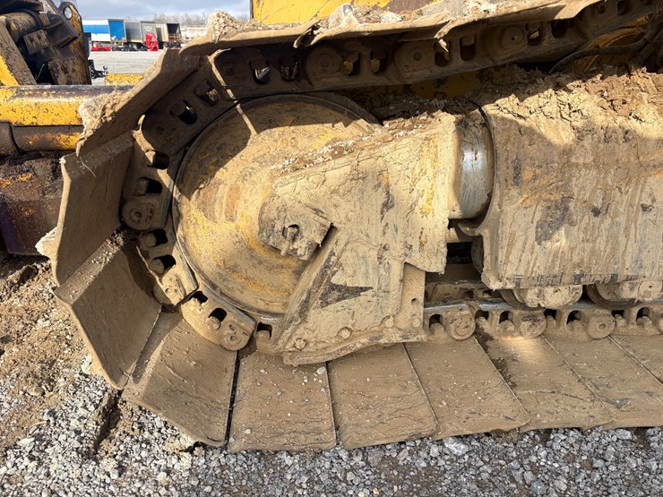 caterpillar-d4h-image-14