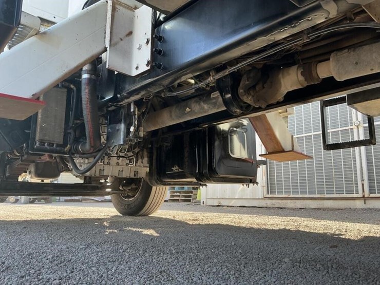 2003-sterling-l9500-image-39