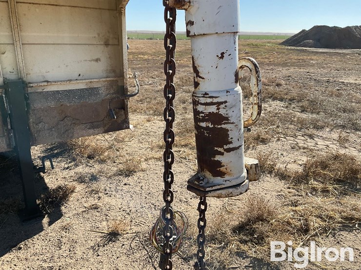 1999-titan-trailer-image-9