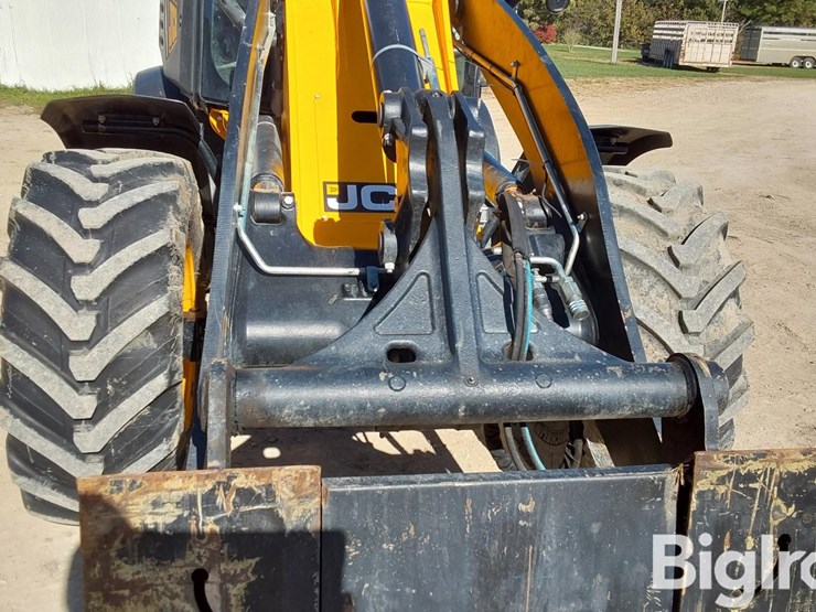 2021-jcb-409-image-15