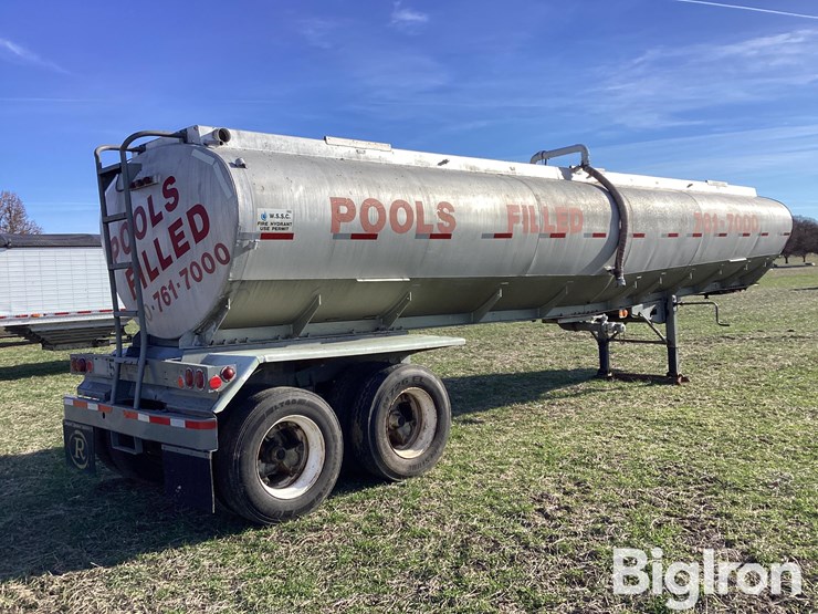 1965-standard-steel-36’-aluminum-t/a-water-tanker-trailer-image-5