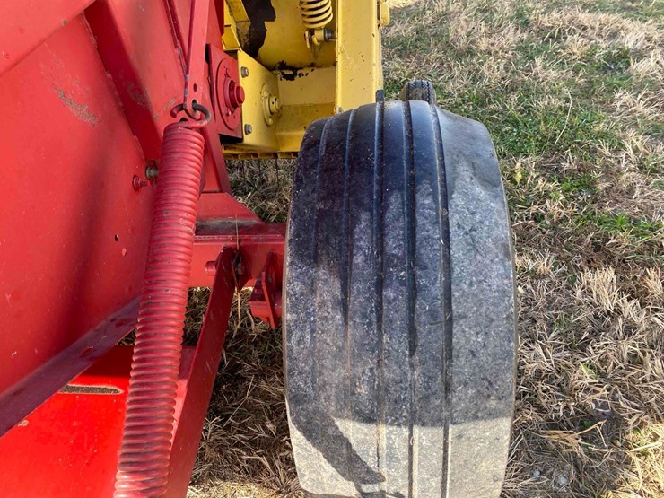 new-holland-644-image-29