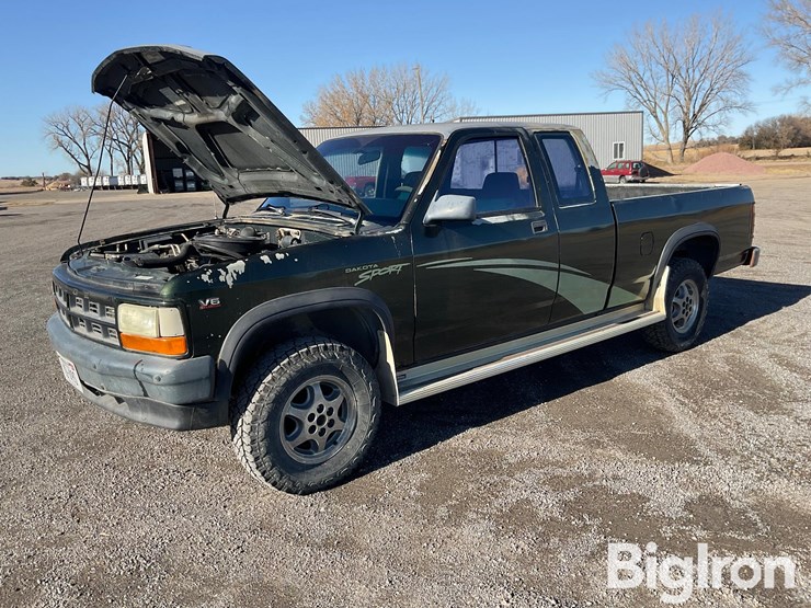 1996-dodge-dakota-sport-image-9