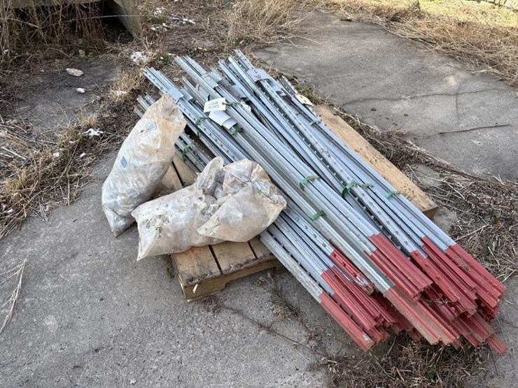 new-fence-posts-&-clips-image-3