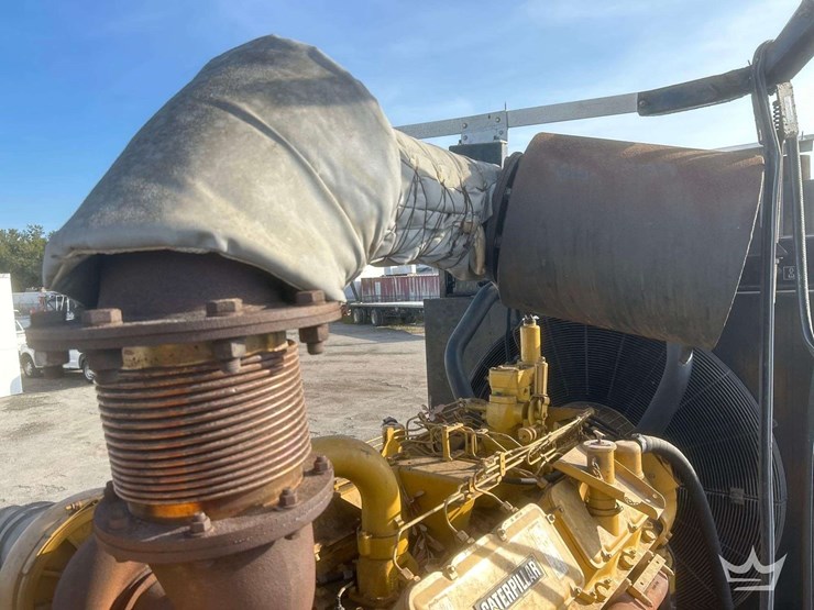 2000-caterpillar-3412-image-13