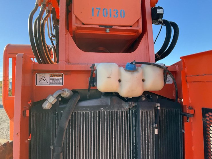 2016-sky-trak-6042-image-36