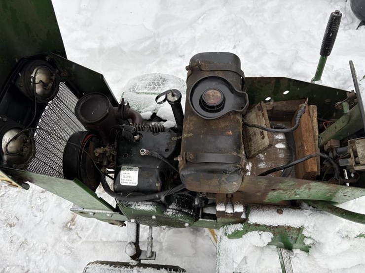 john-deere-110-image-4