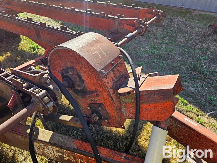 farmhand-f114b-image-13