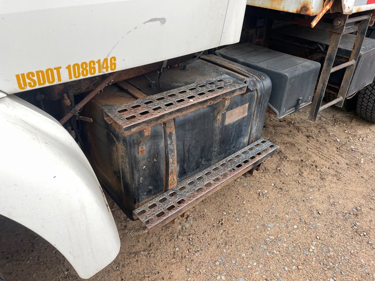 #1113-•-1998-ford-louisville-plow-truck-(has-mn-title)-image-17