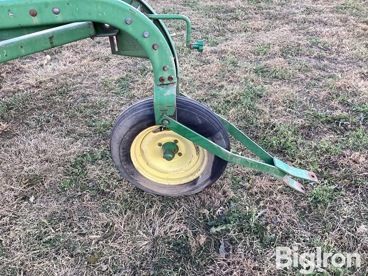 john-deere-672-image-15