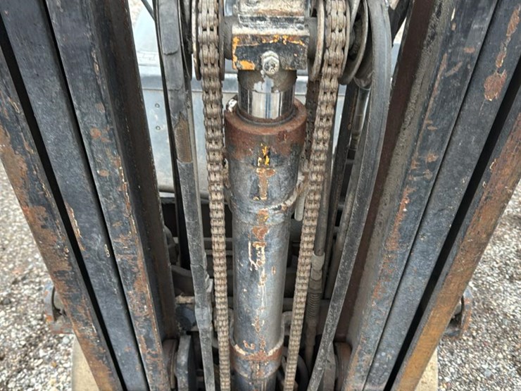 #1360-•-kalmar-dc-25-forklift*-image-15