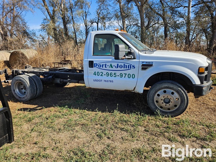 ford-f350-xl-image-4