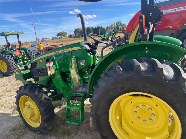 john-deere-5075e-image-8